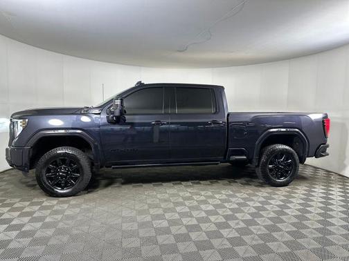 2024 GMC Sierra 2500 AT4