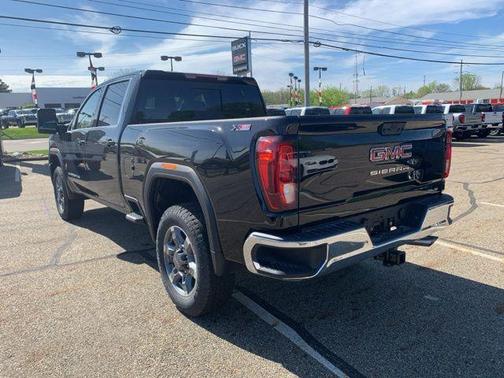 2025 GMC Sierra 2500 SLE