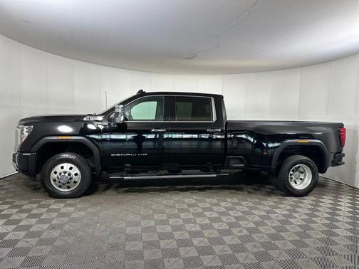 2024 GMC Sierra 3500 Denali