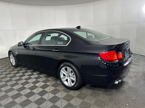 2011 BMW 528 528i