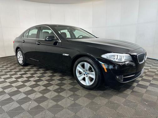 2011 BMW 528 528i