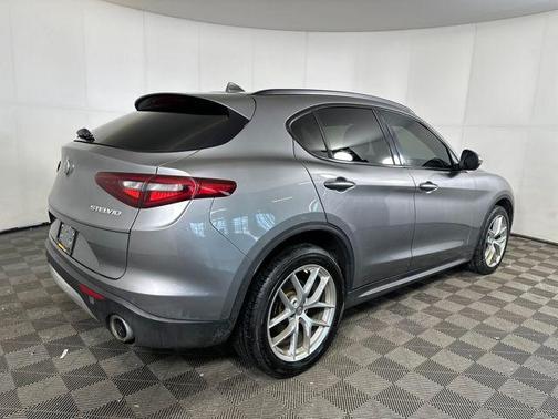2018 Alfa Romeo Stelvio Ti Sport