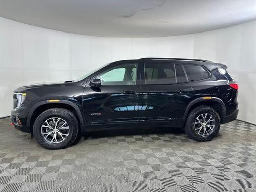 2024 GMC Acadia AWD AT4