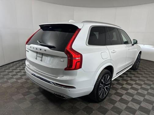 2021 Volvo XC90 Recharge Plug-In Hybrid T8 Inscription Expression 6 Passenger