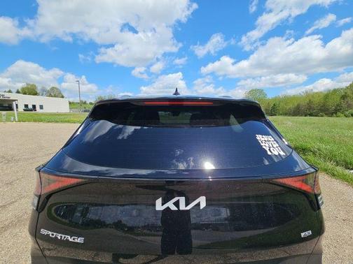 Ebony Black 2024 Kia Sportage EX