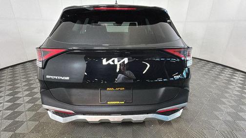 Ebony Black 2024 Kia Sportage EX