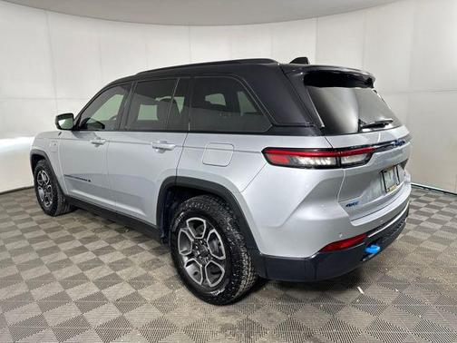 2022 Jeep Grand Cherokee 4xe Trailhawk