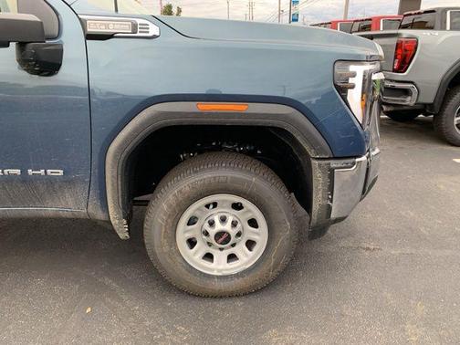 2025 GMC Sierra 2500 Base