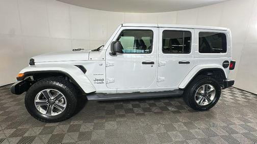Bright White 2019 Jeep Wrangler Unlimited Sahara