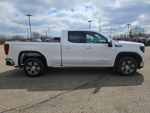 Summit White 2026 GMC Sierra 1500 SLE