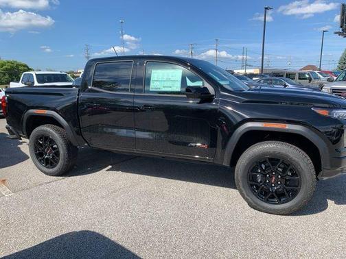 2025 GMC Canyon AT4