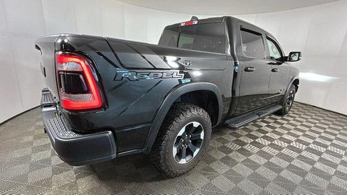 Diamond Black Crystal Pearlcoat 2022 RAM 1500 Rebel