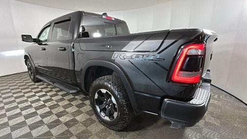 Diamond Black Crystal Pearlcoat 2022 RAM 1500 Rebel