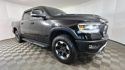 Diamond Black Crystal Pearlcoat 2022 RAM 1500 Rebel