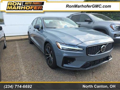 2023 Volvo S60 Recharge Plug-In Hybrid T8 Plus Dark Theme