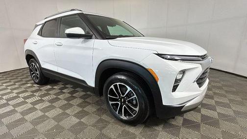 Summit White 2024 Chevrolet Trailblazer LT