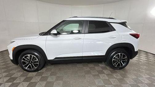 Summit White 2024 Chevrolet Trailblazer LT