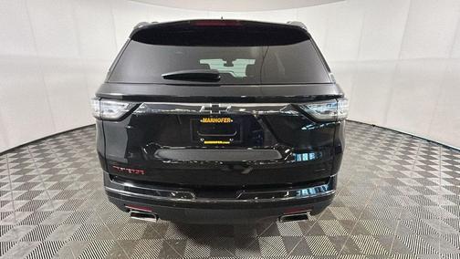 Mosaic Black Metallic 2021 Chevrolet Traverse Premier