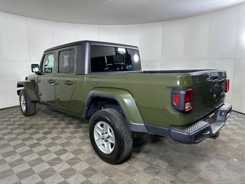 2022 Jeep Gladiator Sport S