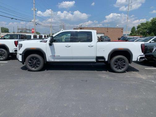 2025 GMC Sierra 2500 AT4