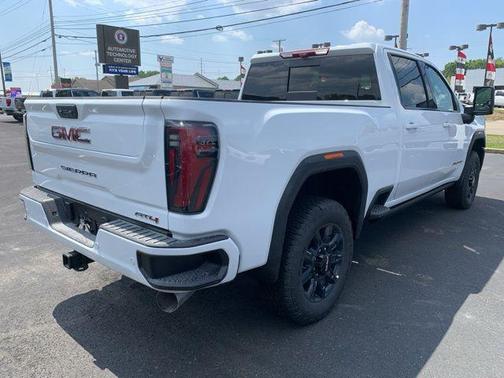 2025 GMC Sierra 2500 AT4