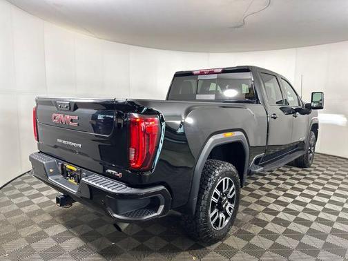2022 GMC Sierra 2500 AT4