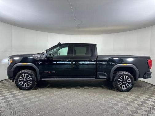 2022 GMC Sierra 2500 AT4
