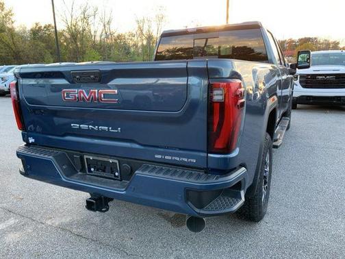 2025 GMC Sierra 2500 Denali
