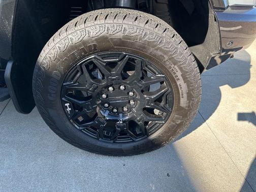 2025 GMC HUMMER EV SUV 2X