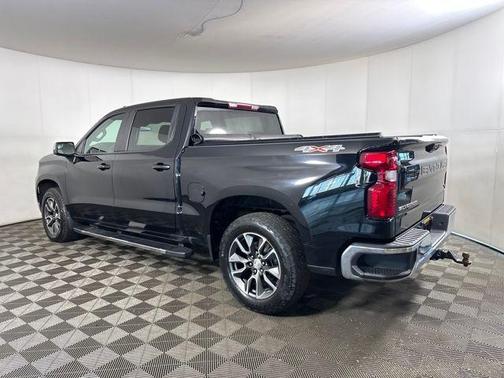 Black 2022 Chevrolet Silverado 1500 LT