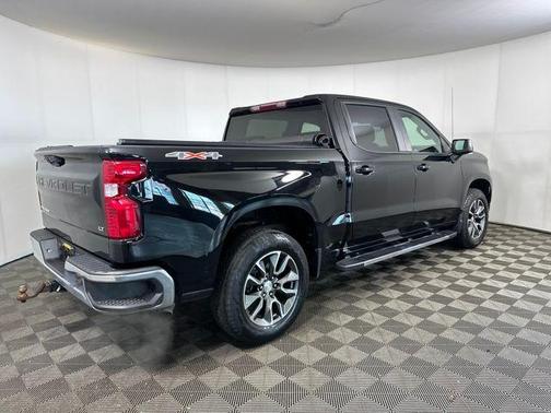 Black 2022 Chevrolet Silverado 1500 LT