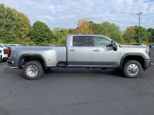2026 GMC Sierra 3500 SLE