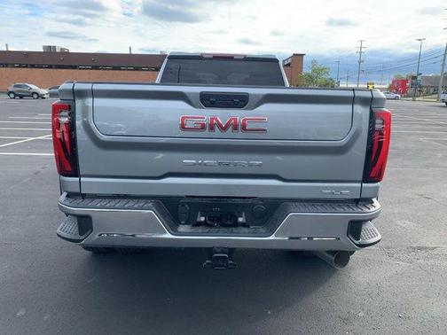 2026 GMC Sierra 3500 SLE