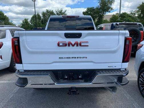 2025 GMC Sierra 3500 SLT