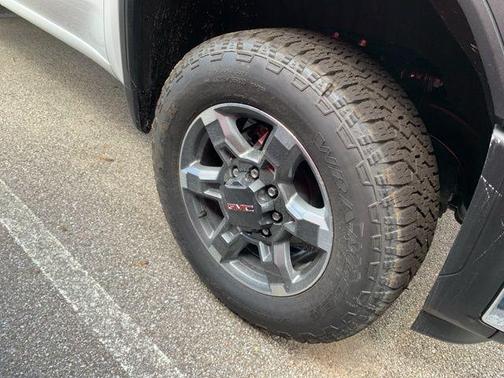2025 GMC Sierra 3500 SLT