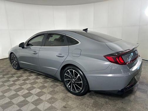 2021 Hyundai SONATA Limited