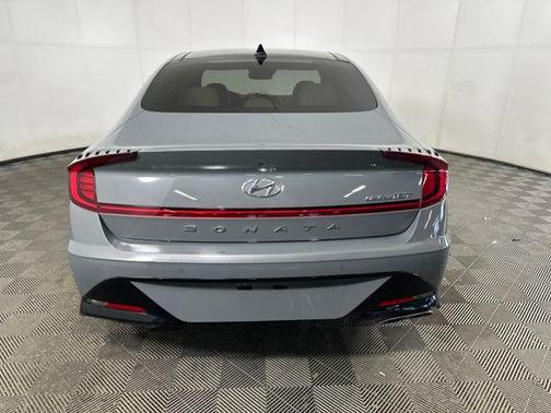 2021 Hyundai SONATA Limited
