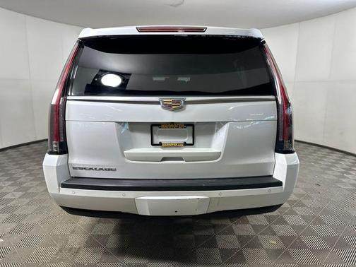 Crystal White Tricoat 2016 Cadillac Escalade ESV Premium