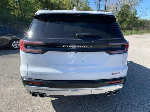 2025 GMC Acadia Denali