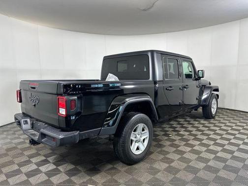 2022 Jeep Gladiator Sport S
