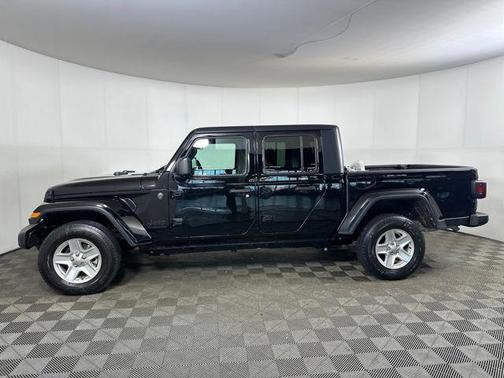 2022 Jeep Gladiator Sport S