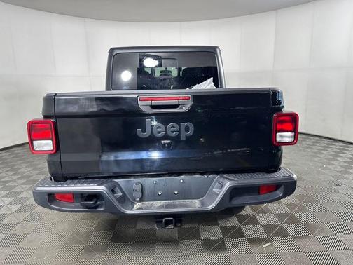 2022 Jeep Gladiator Sport S