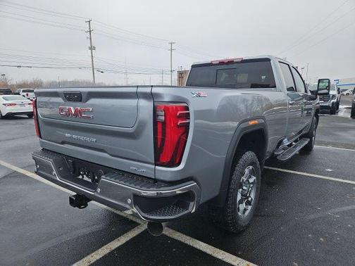 2026 GMC Sierra 3500 SLT