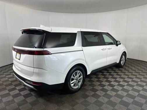 2022 Kia Carnival LXS