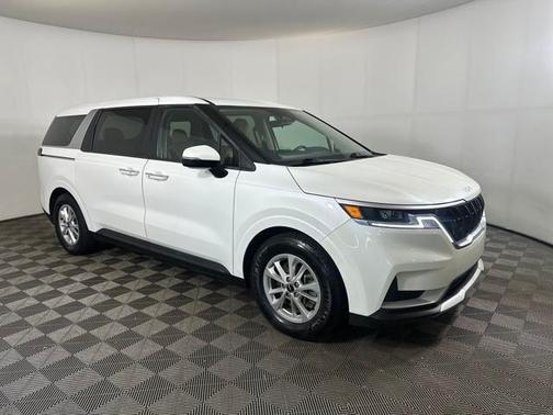 2022 Kia Carnival LXS