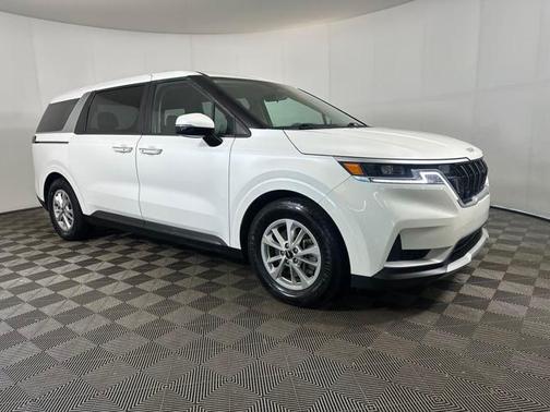 2022 Kia Carnival LXS