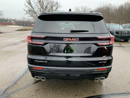 2026 GMC Acadia AT4 AWD