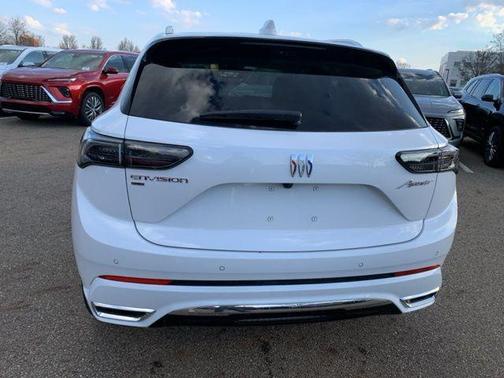 Iridescent White Tricoat 2026 Buick Envision Avenir AWD