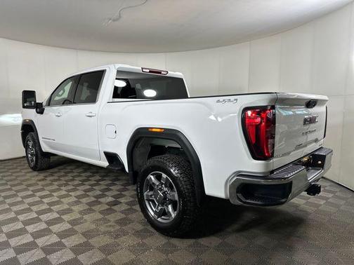 2025 GMC Sierra 2500 SLE