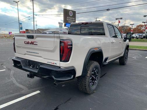 2026 GMC Sierra 2500 AT4